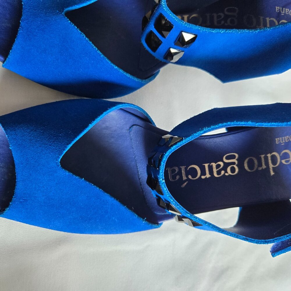 PEDRO GARCIA ROYAL BLUE SUEDE PEEP - TOE SANDALS (SIZE - 40) - Picture 9 of 15